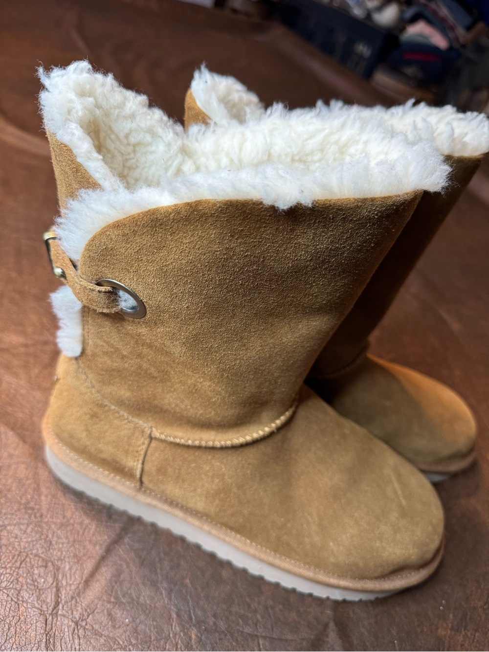 Koolaburra by Ugg Chestnut Suede Shearling-Lined Boots